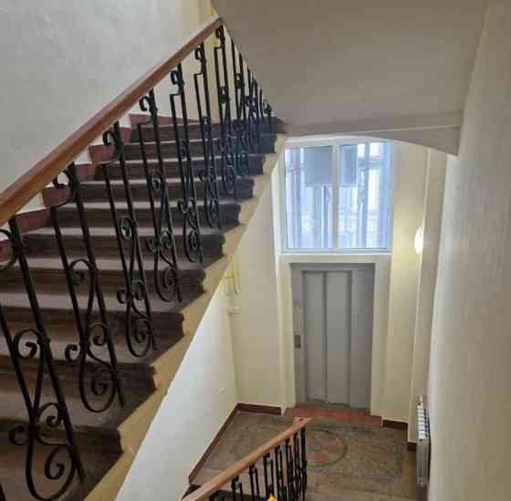 Комната, 59 м2, 5/5 эт. Москва