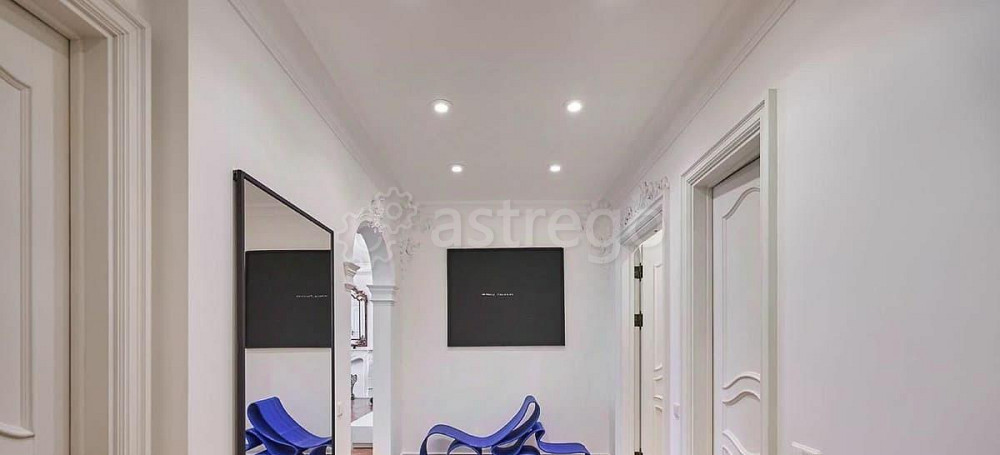 4-комн. квартира, 320 м2, 2/4 эт. Москва - изображение 1