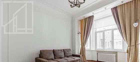 4-комн. квартира, 160 м2, 2/5 эт. Москва
