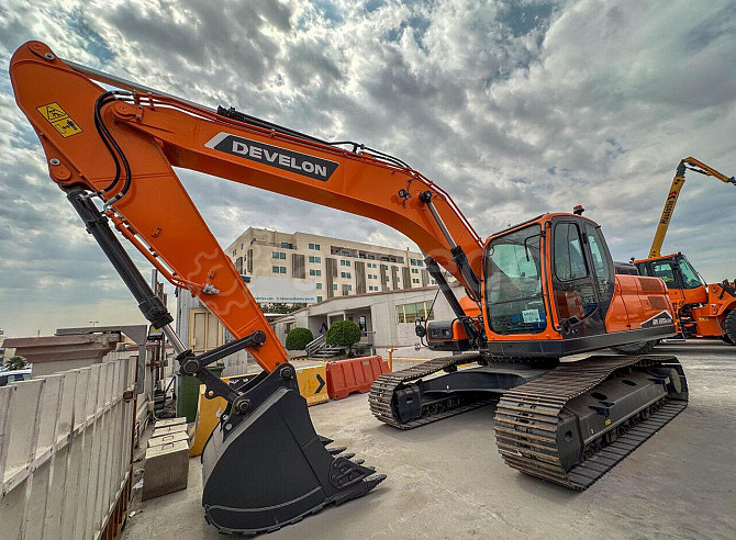 Экскаватор гусеничный Develon DX225NLCA Кемерово - изображение 1