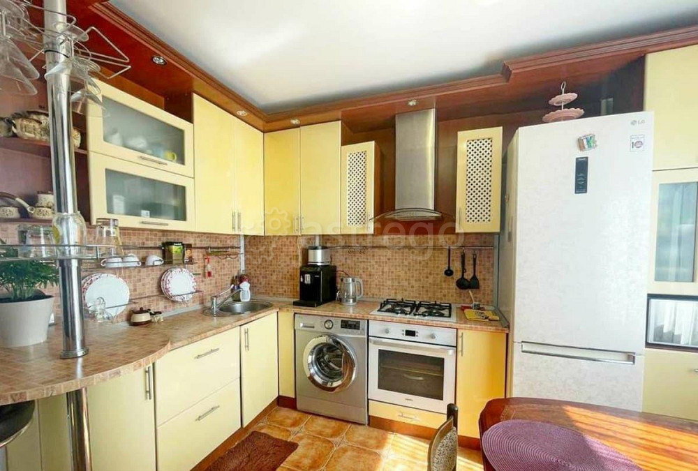 3-комн. квартира, 73.9 м2, 9/10 эт. Строитель - изображение 2