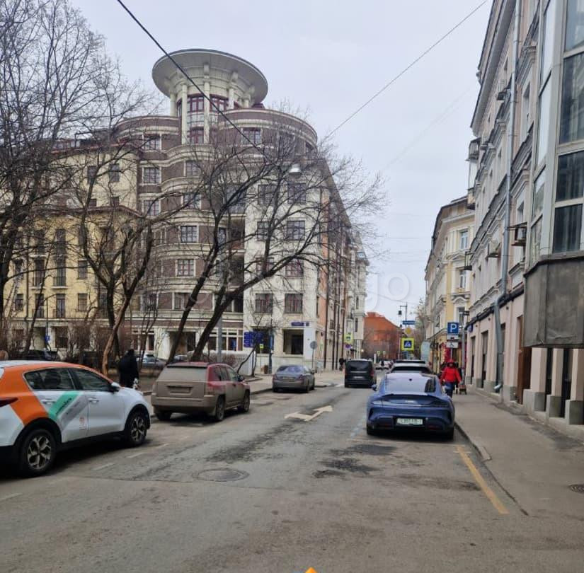 Комната, 59 м2, 5/5 эт. Москва - изображение 2