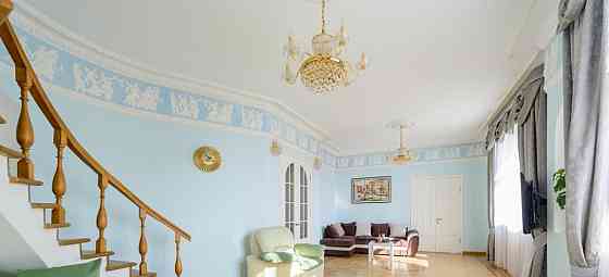 5-комн. квартира, 190 м2, 8/8 эт. Москва