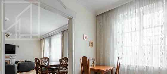 3-комн. квартира, 135 м2, 3/5 эт. Москва