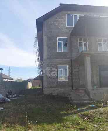 Дом, 644 м, 9.4 сотки, 3 эт. Майкоп