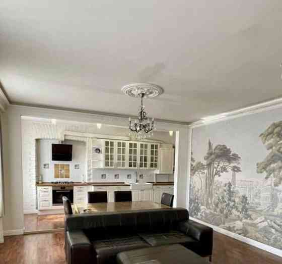 3-комн. квартира, 90 м2, 4/5 эт. Санкт-Петербург