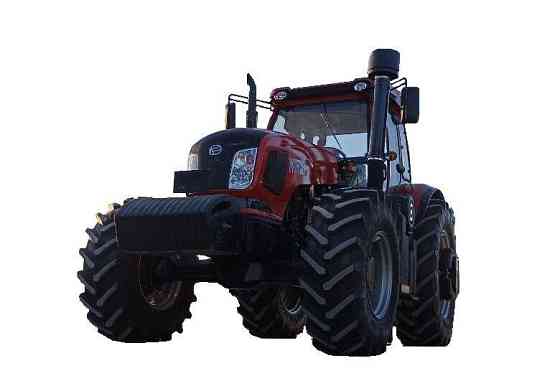 Трактор Dongfeng DF1404 с кабиной Санкт-Петербург