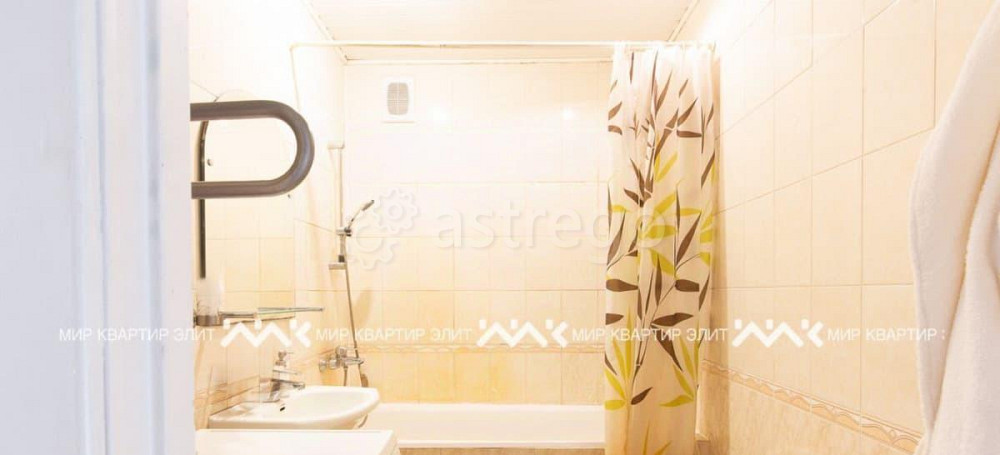 3-комн. квартира, 85 м2, 2/6 эт. Санкт-Петербург - изображение 2