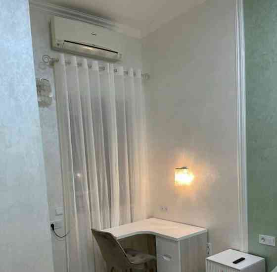 4-комн. квартира, 89 м2, 2/4 эт. Москва