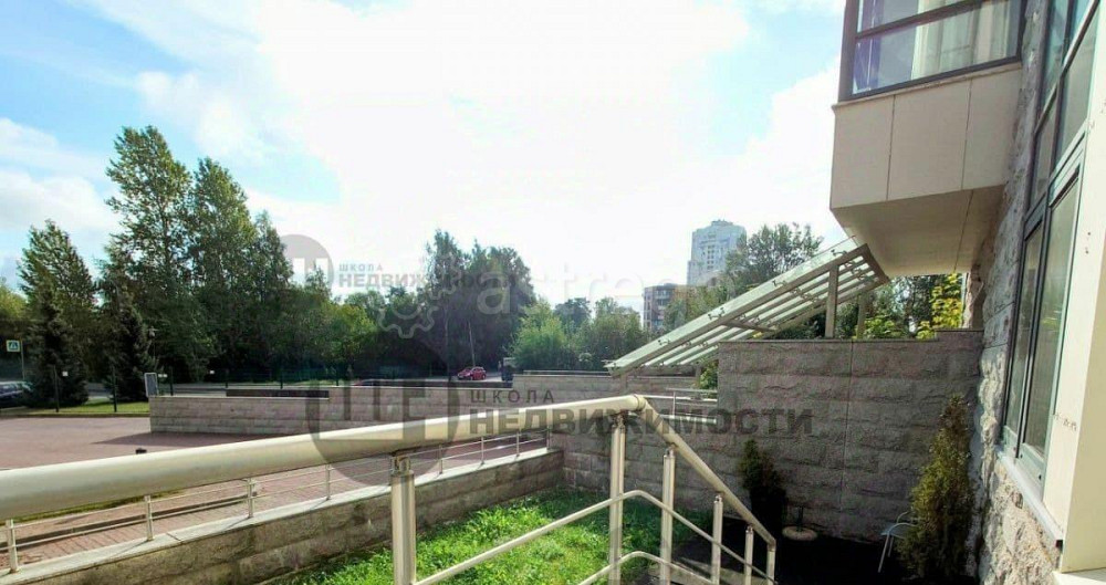 3-комн. квартира, 130 м2, 2/4 эт. Санкт-Петербург - изображение 2