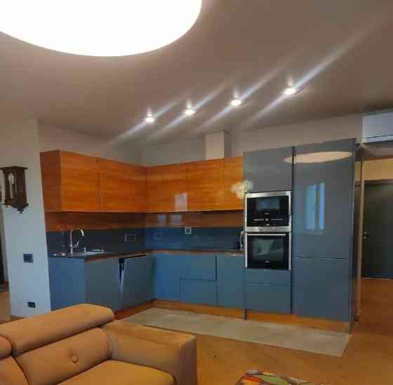 4-комн. квартира, 112 м2, 32/32 эт. Москва