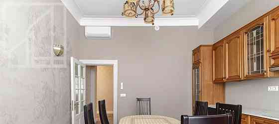 4-комн. квартира, 120 м2, 7/7 эт. Москва