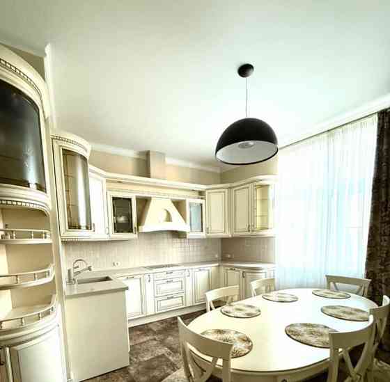 4-комн. квартира, 166 м2, 5/8 эт. Санкт-Петербург