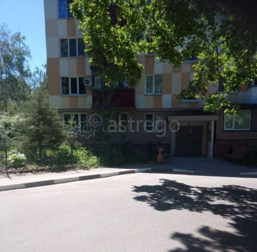 3-комн. квартира, 50 м2, 1/6 эт. Белгород - изображение 1
