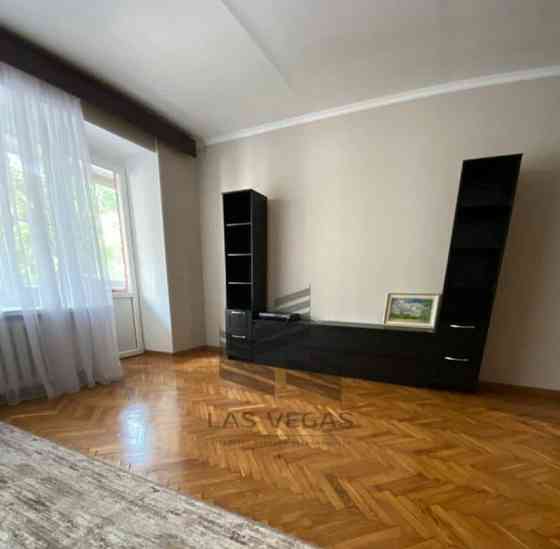 4-комн. квартира, 98 м2, 2/10 эт. Москва