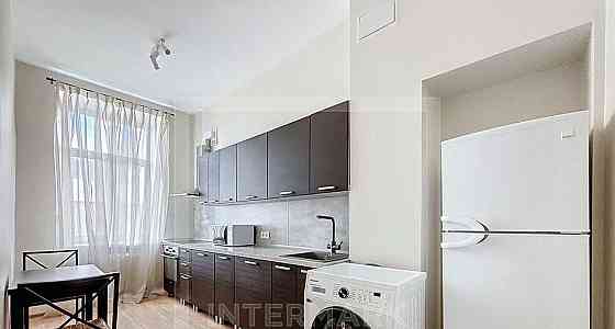 2-комн. квартира, 68 м2, 4/6 эт. Москва