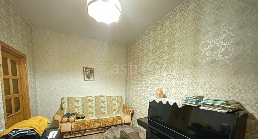 6-комн. квартира, 140.7 м2, 2/6 эт. Санкт-Петербург - изображение 1