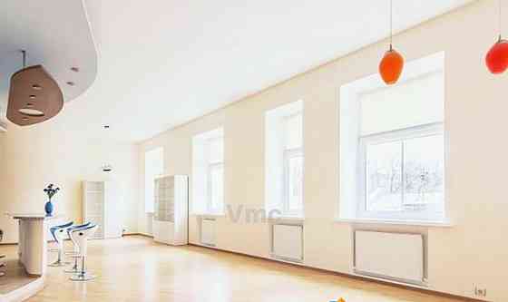4-комн. квартира, 180 м2, 3/5 эт. Москва