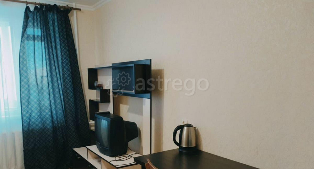 Комната, 11 м2, 3/15 эт. Санкт-Петербург - изображение 1
