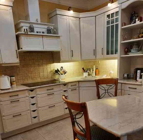 4-комн. квартира, 140.1 м2, 10/17 эт. Москва