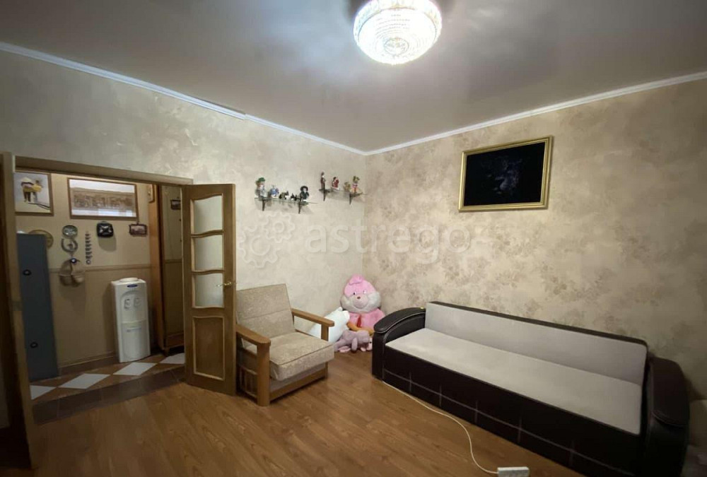 3-комн. квартира, 69.6 м2, 1/2 эт. Астрахань - изображение 1