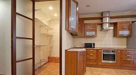 2-комн. квартира, 54 м2, 2/6 эт. Москва