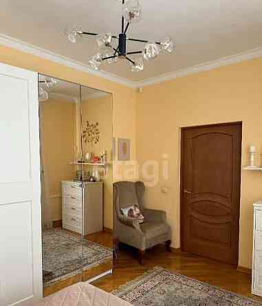 5-комн. квартира, 110 м, 1/2 эт. Майкоп