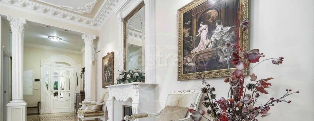4-комн. квартира, 140 м2, 3/6 эт. Москва - изображение 1
