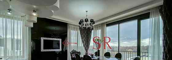 4-комн. квартира, 196 м2, 5/5 эт. Санкт-Петербург