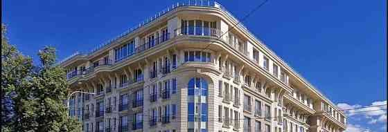 4-комн. квартира, 130 м2, 6/9 эт. Санкт-Петербург