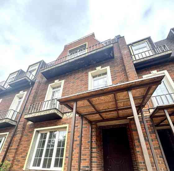 Дом, 236.6 м2, 2.23 сотки, 3 эт. Звенигород