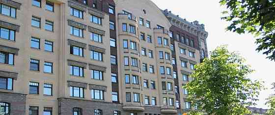 5-комн. квартира, 205 м2, 2/9 эт. Санкт-Петербург
