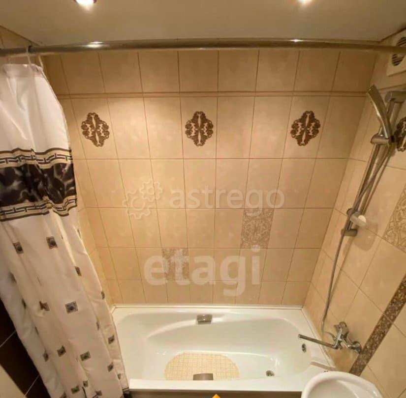 3-комн. квартира, 69.8 м2, 2/5 эт. Бийск - изображение 5