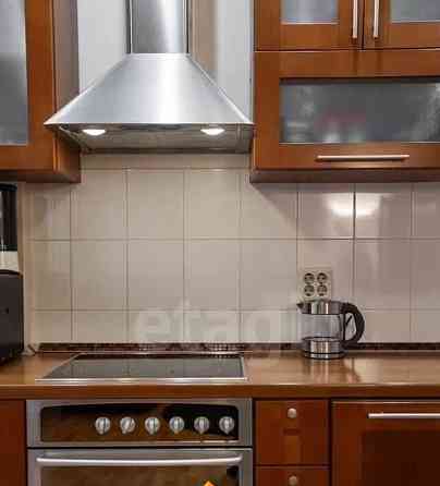 4-комн. квартира, 105 м2, 2/5 эт. Москва