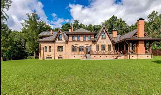 Коттедж, 1100 м2, 0.7 га, 3 эт. Чехов