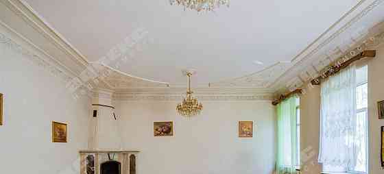 6-комн. квартира, 300 м2, 2/4 эт. Санкт-Петербург