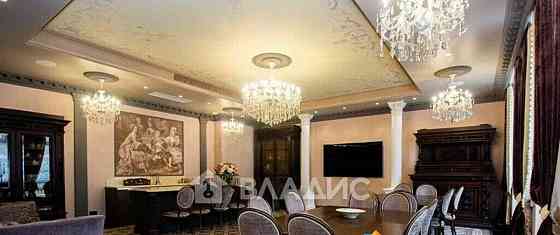 5-комн. апарт-ы, 230 м2, 1/3 эт. Москва