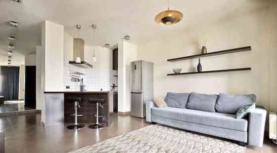 2-комн. квартира, 56 м2, 17/17 эт. Красноярск