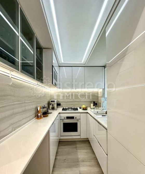 3-комн. квартира, 55 м2, 2/8 эт. Москва - изображение 2