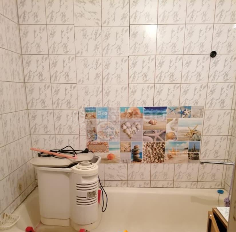 Комната, 68 м2, 8/10 эт. Барнаул - изображение 1