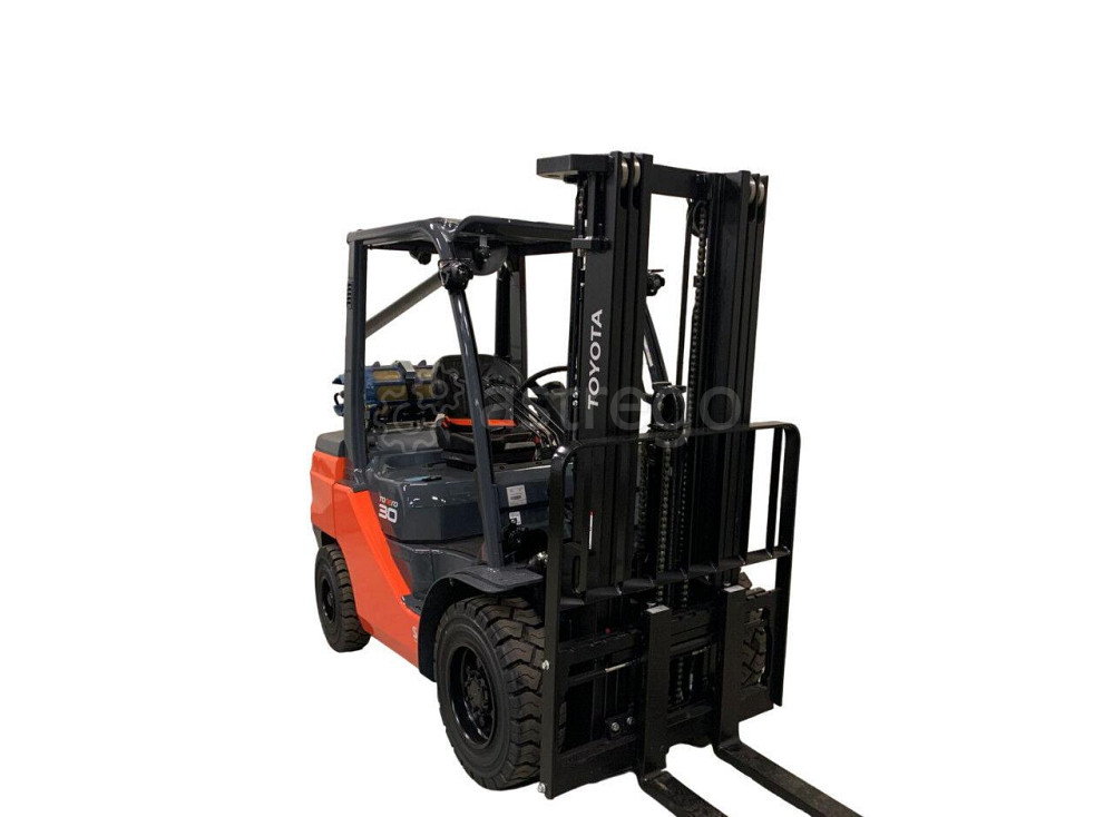 Вилочный погрузчик бензиновый Toyota 02-8FGF30 Кемерово - изображение 1