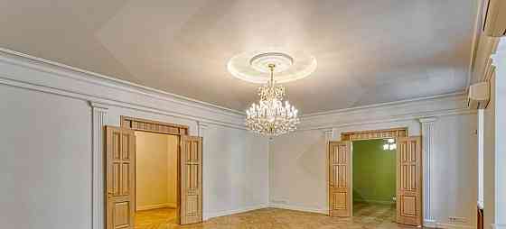5-комн. квартира, 219 м2, 1/6 эт. Москва