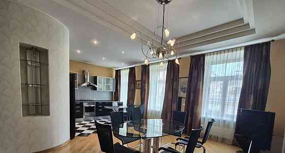 4-комн. квартира, 220 м2, 5/5 эт. Москва
