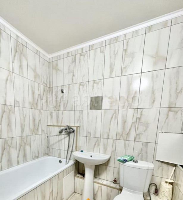 1-комн. квартира, 48 м2, 2/10 эт. Яблоновский - изображение 1