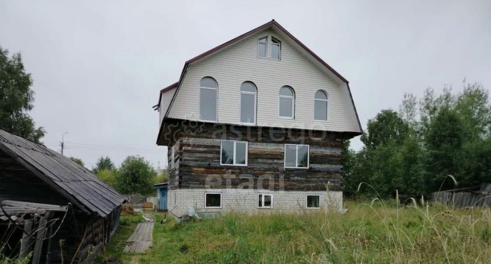 Дом, 293.2 м2, 9.9 сотки, 3 эт. Коряжма - изображение 1