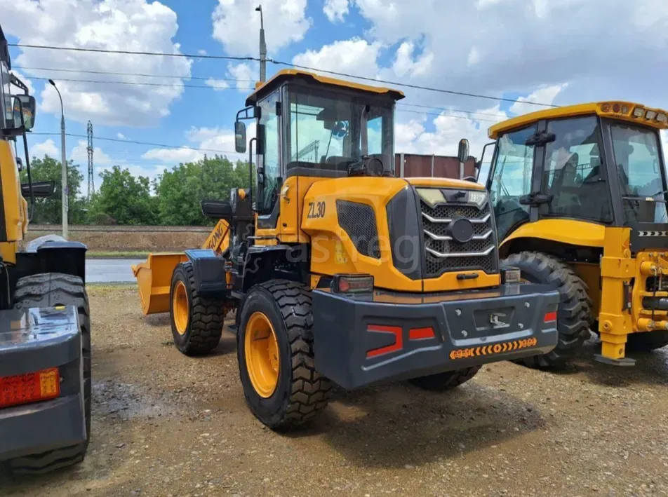Фронтальный Погрузчик Yigong ZL30 Томск - изображение 8