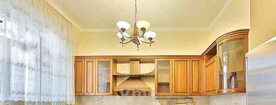 5-комн. квартира, 180 м2, 4/4 эт. Москва