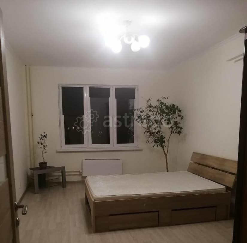 Комната, 64 м2, 14/22 эт. Москва - изображение 1