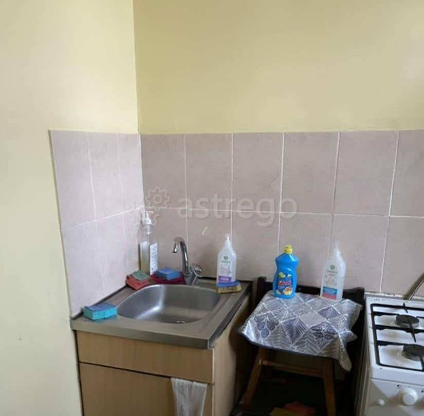 Комната, 11 м2, 1/5 эт. Москва - изображение 1