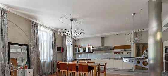 5-комн. квартира, 260 м2, 3/8 эт. Москва